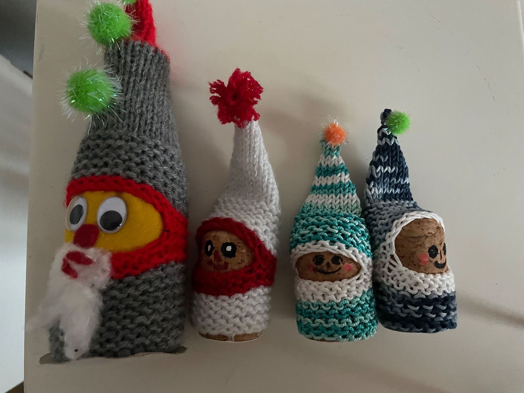 Tutte le decorazioni: 4 Weihnachtszwerge/Wichtel Handgestirckt – Usato da Winkel venduto da Kade50 2