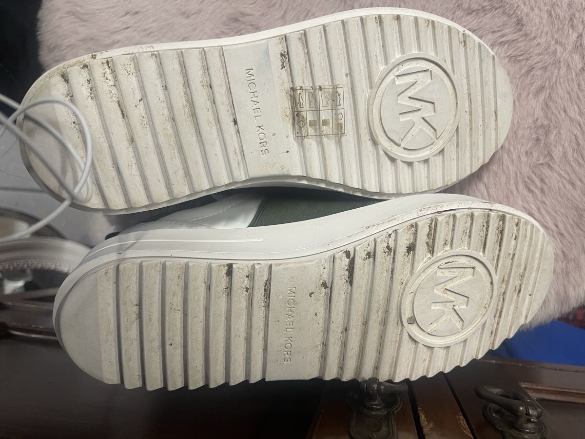 Michael Kors Scarpe da donna: Micheal Kors Damen Sneakers – Usato da Oberwil BL venduto da dyl_htk9 2