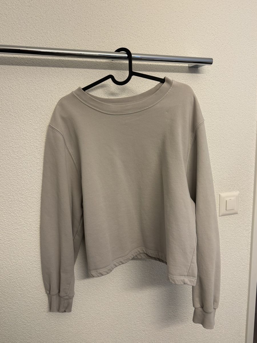Zara Pulls & Sweat-shirts: Beige Pullover – D'occasion à Suhr par naomau