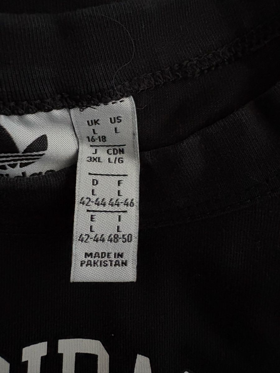 Adidas Top: Haut Adidas – Usato da Martigny venduto da jcj_j2fb 2