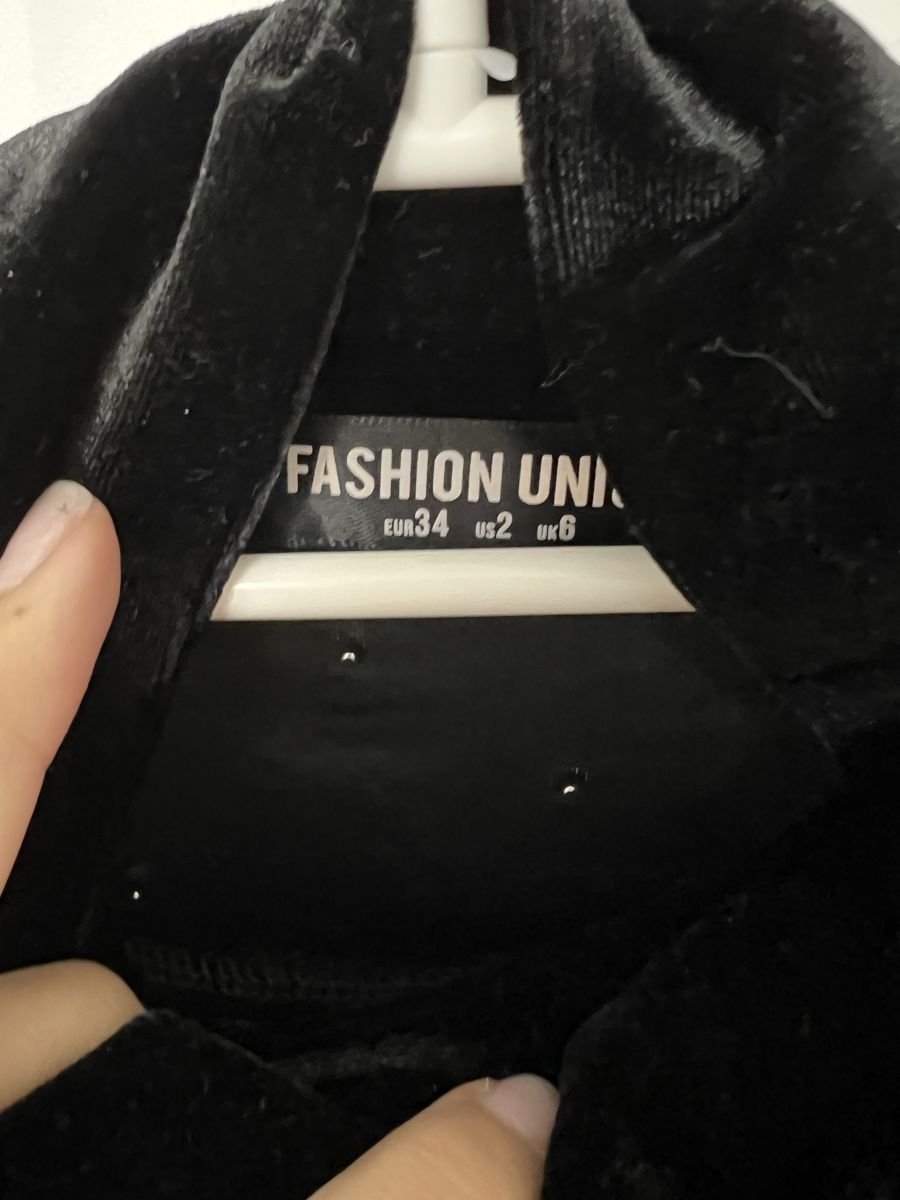 Maglioni & Felpe: Rollkragenpullover schwarz Samt mit eingestanzten Perlen – Nuovo (secondo la descrizione) da Jona venduto da n.ferrari 5