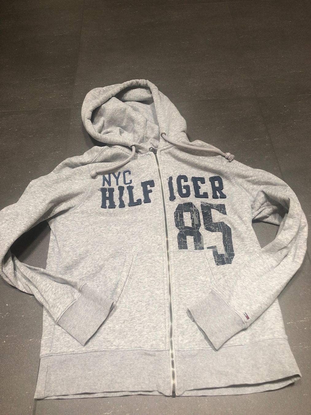 Tommy Hilfiger Maglioni & Felpe: Hilfiger Denim Hoodie - XL – Usato da Vilters venduto da markus_85
