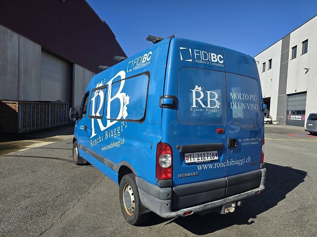 Veicoli commerciali: Renault Master 9 Posti A/C Collaudato 07.2024 – Usato da Cadenazzo venduto da LuismacchineSagl 3
