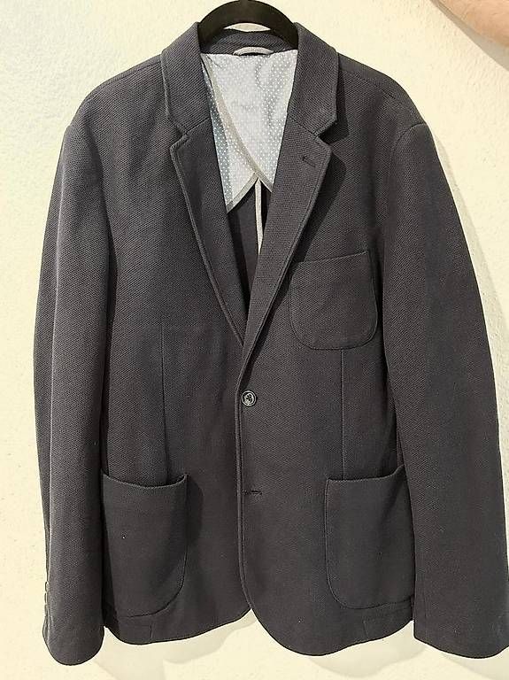 Giacche: Veste Celio – Usato da Neuchâtel venduto da Stwatch