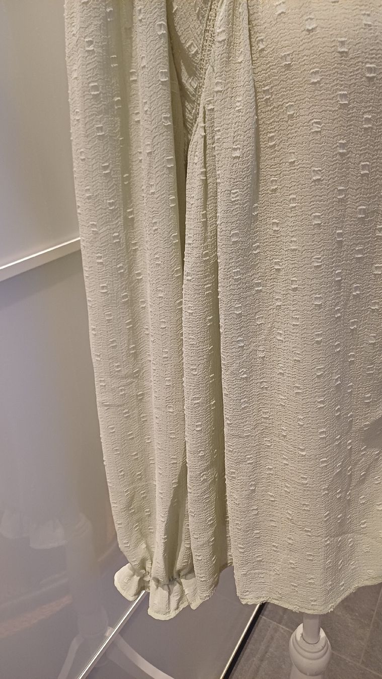 Camicette: Bluse Damen Langarm Crinkle-Optik Grösse M  – Usato da Arlesheim venduto da savina01 1