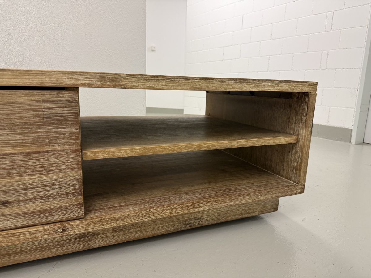 Articoli in legno: Wie Neu - Holz-Couchtisch – Nuovo (secondo la descrizione) da Winterthur venduto da Henici 6