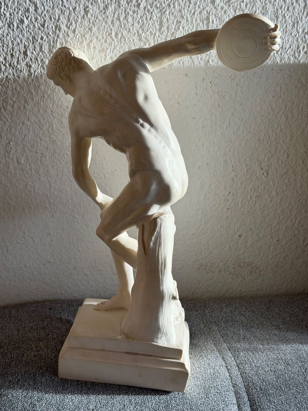 Sculture & Statue: Weiße dekorative Figur des klassischen Discobolus – Usato da Basel venduto da PAUL_ART 5