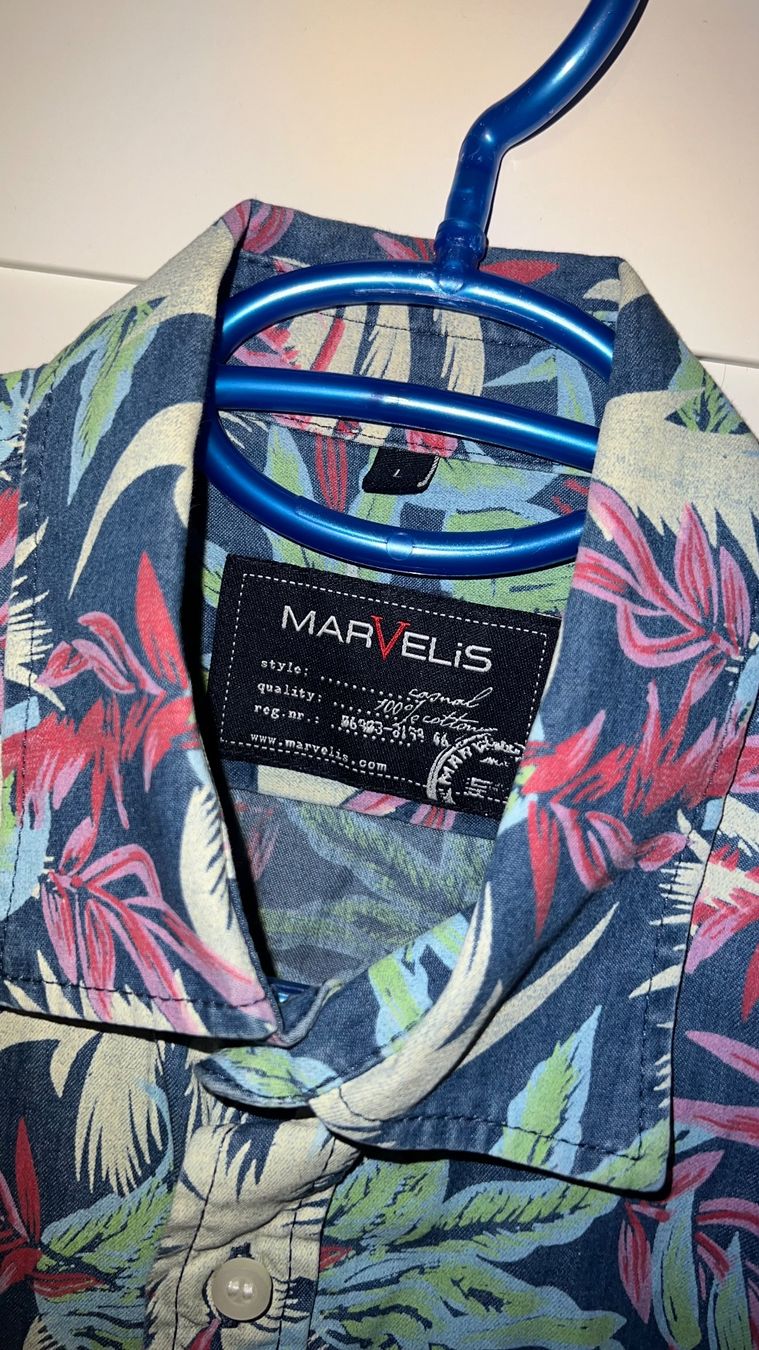Camicie: • Herrenhemd von Marvelis • – Usato da Basel venduto da mendoza13 1