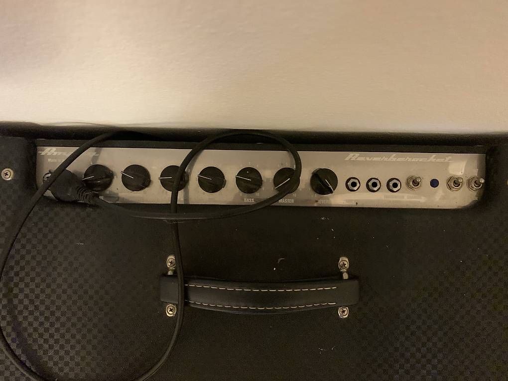 Ampeg Amplificatori: Ampeg Reverberocket Gitarrenamp – Usato da Besenbüren venduto da Brianzoso 3