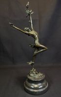 Signierte  Bronze Skulptur, Frau mit Vogel, Stempel Paris