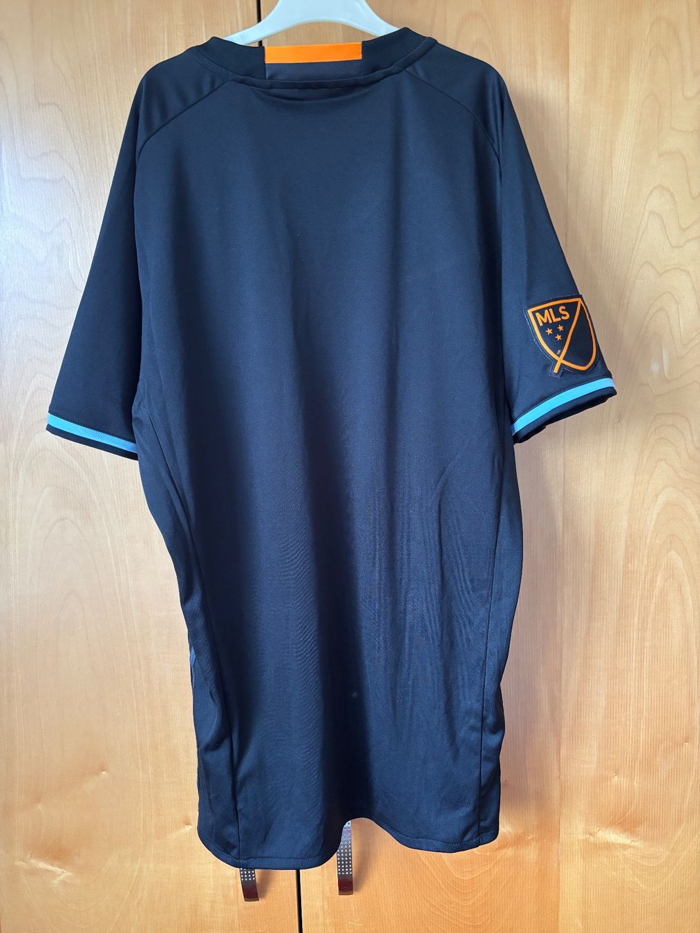 Adidas Canottiere & Pantaloni: Maillot de foot Adidas Houston Dynamo – Usato da Muraz (Collombey) venduto da Ivm_21 1