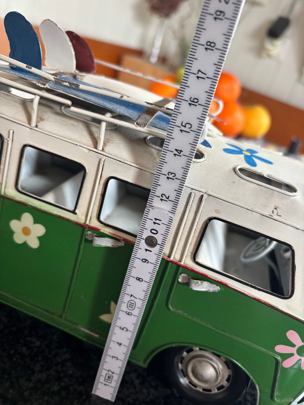 Tutte le decorazioni: cooles Metallauto "Hippystyle" mit Surfbretter als Deko – Usato da Seltisberg venduto da smi_x7rx 4