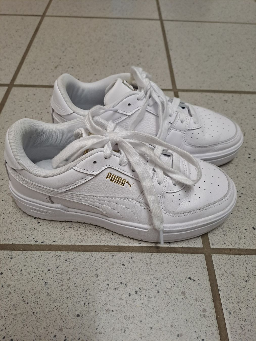 Puma Scarpe da donna: Puma Schuhe Grösse 39 – Usato da Oberflachs venduto da lea_6zzp