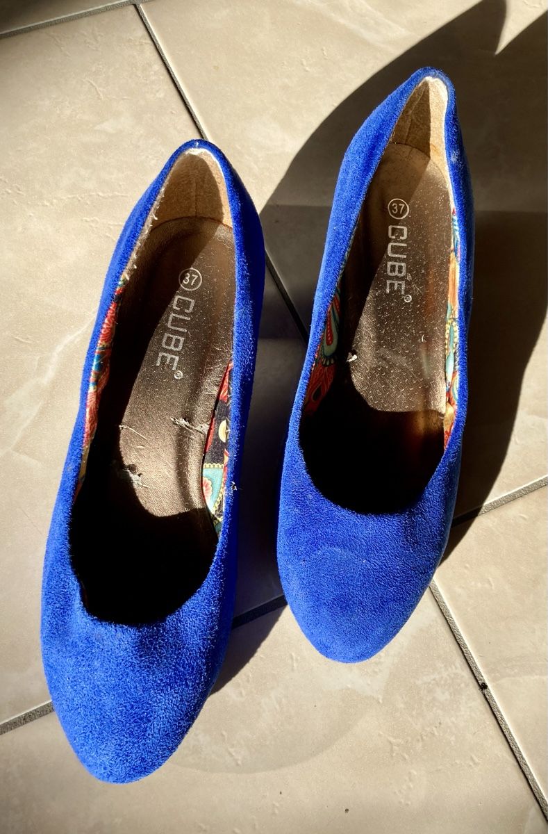 Cube Scarpe da donna: Cube Damen Pumps, Gr. 37, blau – Usato da Vinelz venduto da Viewfinder84 1