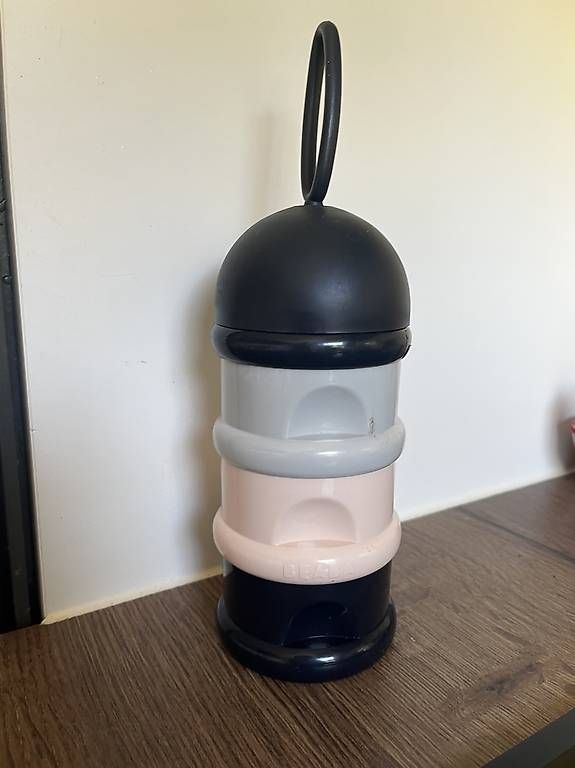 Recipients et similaires: Doseur lait en poudre Beaba – D'occasion à Confignon par shaka_maka01