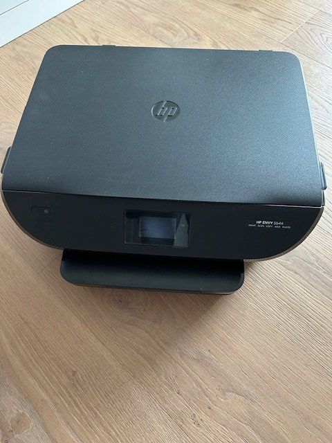 Hewlett Packard Stampanti: Drucker / Scanner HP Envy 5544 – Usato da Ins venduto da bur_nnj9
