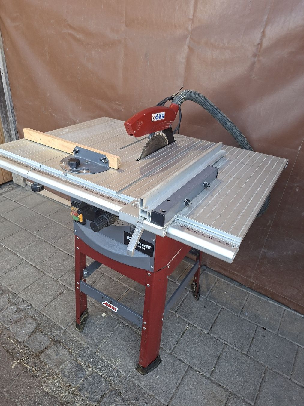 Einhell Seghe: Einhell Tischkreissäge TE-TS 1825 U – Usato da Niederuzwil venduto da peter. 4