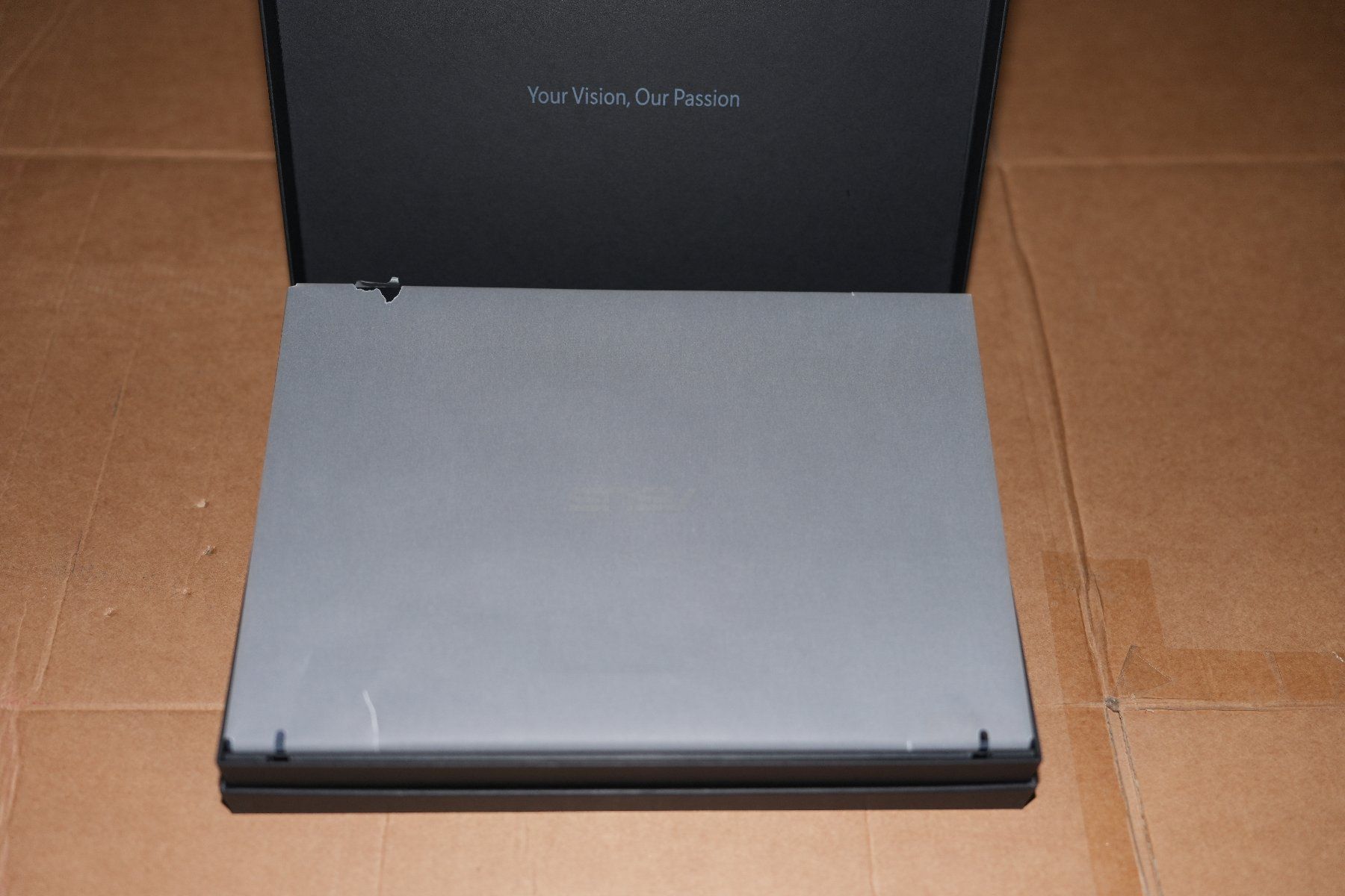 Asus Notebook: ASUS ExpertBook B9 OLED ( B9403CVAR-PP1968X) – Nuovo (secondo la descrizione) da Zürich venduto da Verkaufen-Schweiz 2