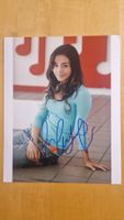 Vanessa Hudgens, Original Autogramm auf Grossfoto in Farbe