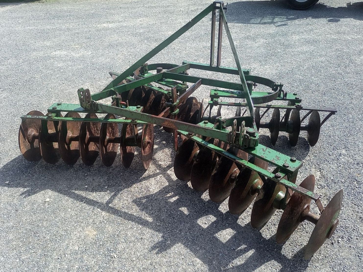Toutes les machines: Scheibenegge 3-Punkt, 230 cm, zu Traktor. – D'occasion à Busswil b.Melchnau par Morgen77 2
