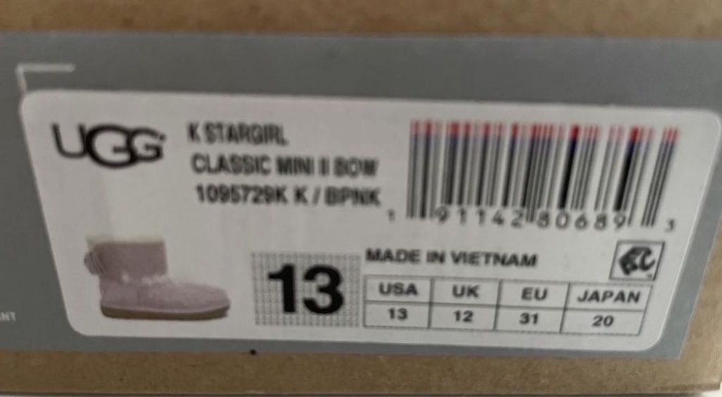 Ugg Scarpe per ragazze: UGG Classic Mini Bow Sternchen Gr.31 Neu mit Karton – Nuovo e nell'imballaggio originale da Freidorf TG venduto da nad_fxh7 3