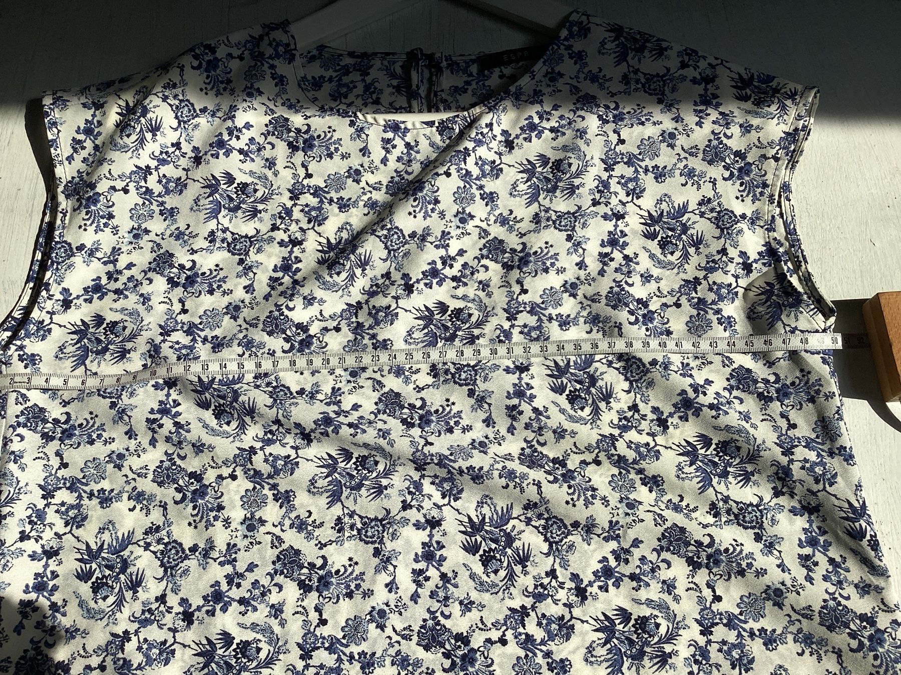 Esprit Top: Esprit Sommer Bluse / Top , blau-weiss gemustert, Grösse 34 – Usato da Homberg b. Thun venduto da Homata 4