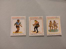 Timbres Mozambique Danças Tradicionais 1984 lot 3