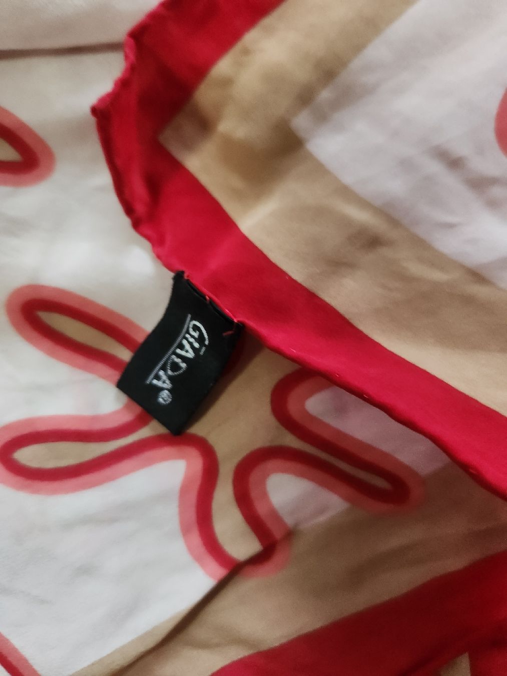 Foulard & Sciarpe: Foulard Giada 100% Soie imprimé multicolore  – Usato da Niedergösgen venduto da Eva2410 3