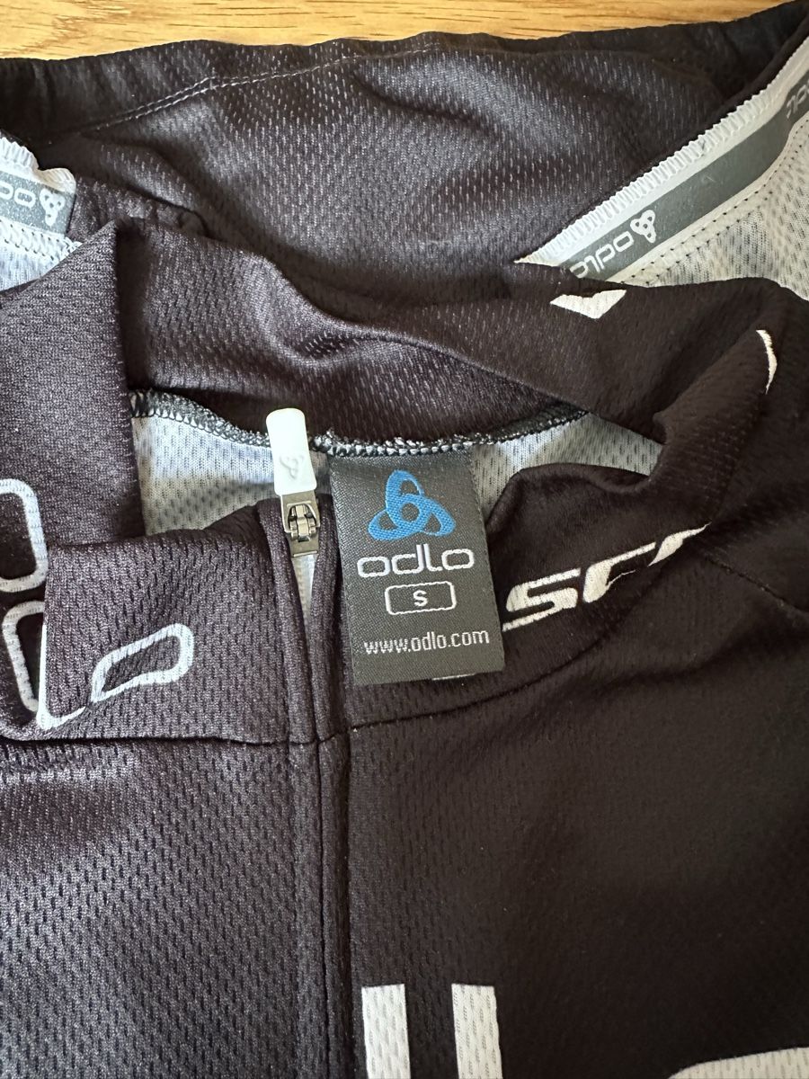 Odlo Leibchen & Hosen: Odlo Scott kurzarm Velotrikot Grösse S – Gebraucht aus Ebmatingen von VWCalifornia13 2