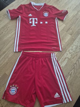 Kinder Fussball Trikot FC Bayern München Gr. 152 (11-12)