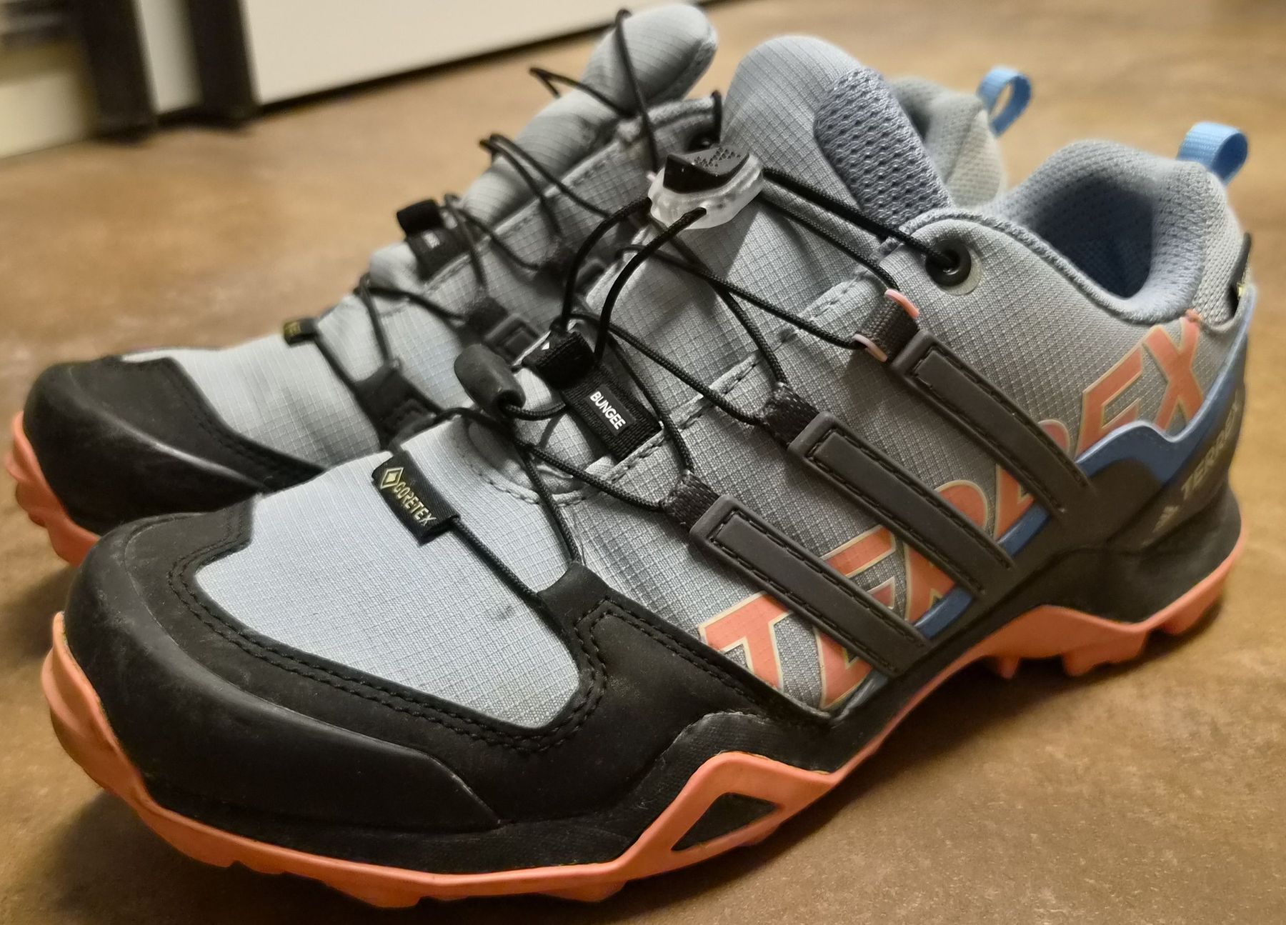 Adidas Damenschuhe: Adidas Terrex Gore-Tex Wanderschuhe – Neu (gemäss Beschreibung) aus Schöftland von kosi86