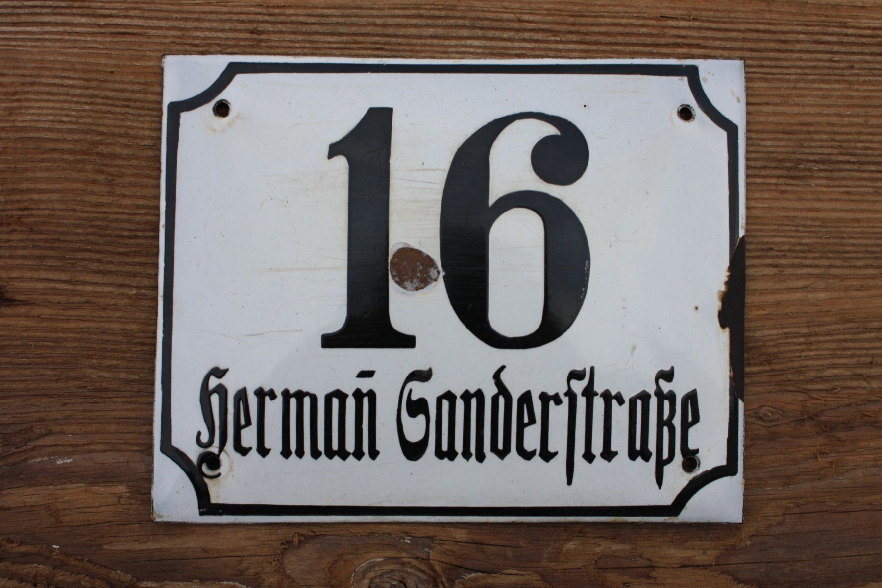 Schilder: Emaille Email Schild antike Hausnummer 16 Emailschild – Gebraucht aus Egnach von Cintegral 2