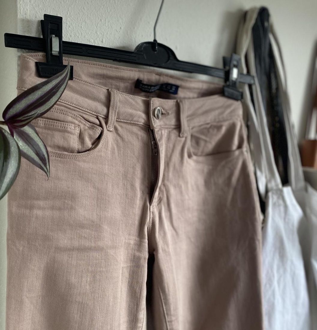 Zara Hosen: ZARA Hosen pink🎀 – Gebraucht aus Zürich von mar_6xcq