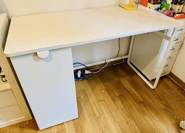 Bureau enfant / ado IKEA PÅHL, avec chaise et caisson