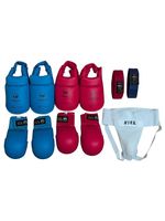 Karate Turnier Set mit Schoner Rot,Blau