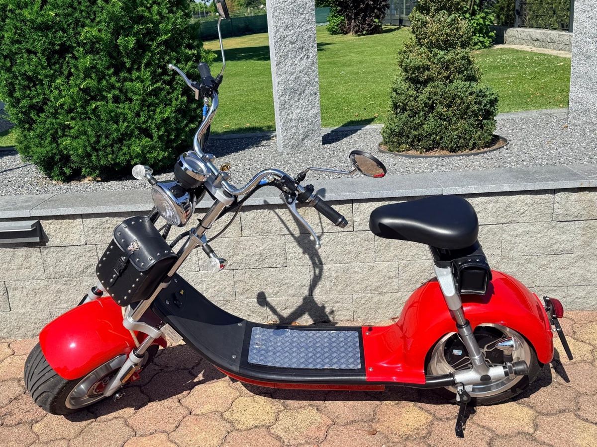 Altro: Roter Elektroroller im Chopper-Stil – Usato da Arbon venduto da hasilain 1
