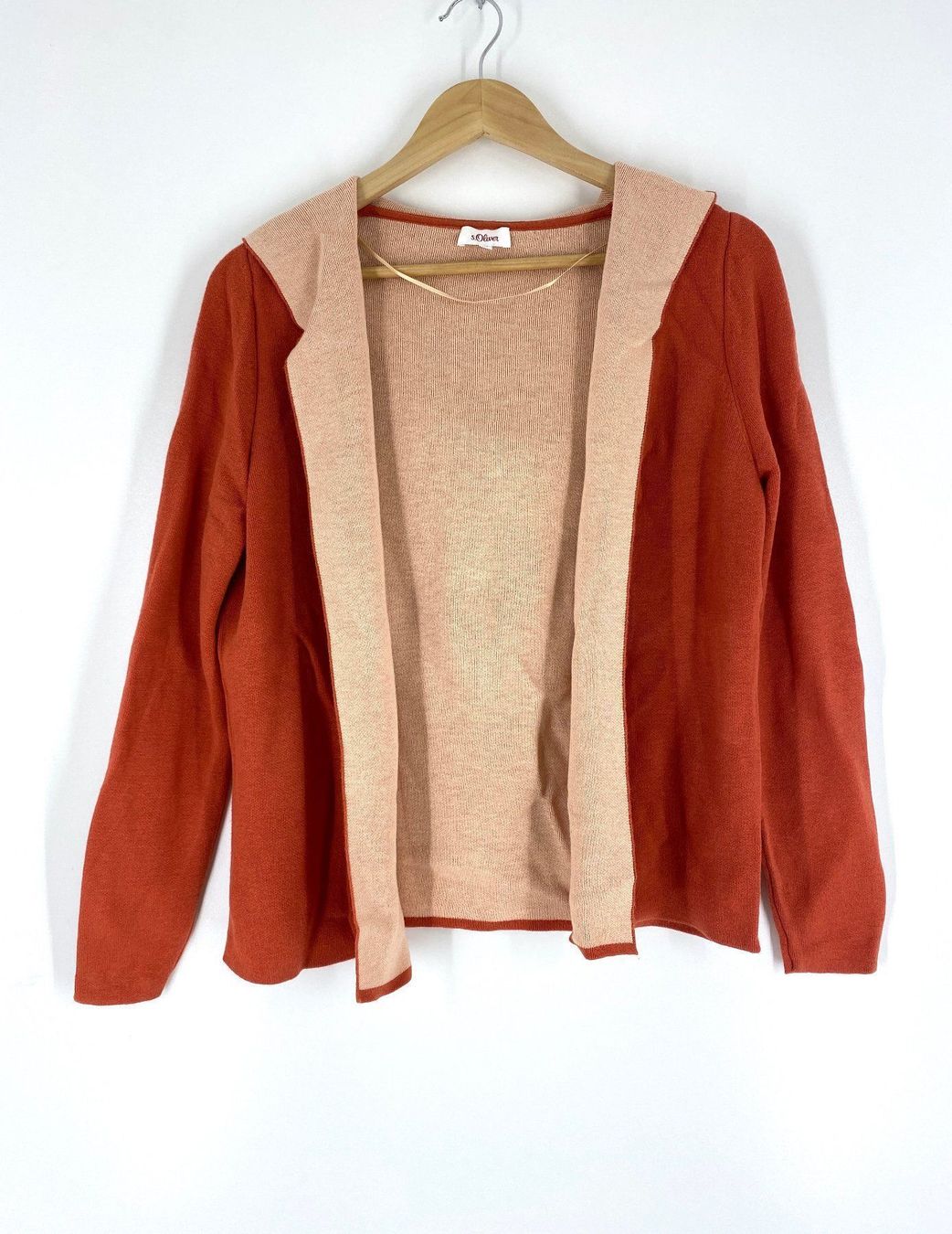 S.Oliver Giacche: S. Oliver Feinstrickjacke mit Kapuze – Usato da Mülligen venduto da Chleeblatt1941
