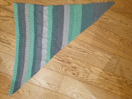 Handgestrickter Schal mint/türkis/grau, Dreieckstuch