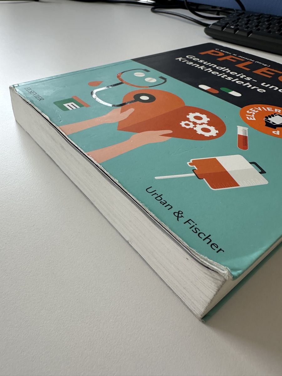 Libri: PFLEGEN Gesundheits- und Krankheitslehre – Usato da Dällikon venduto da deanderalex 2