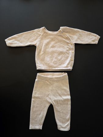 Herziger Babyanzug beige Gr.62, neuwertig