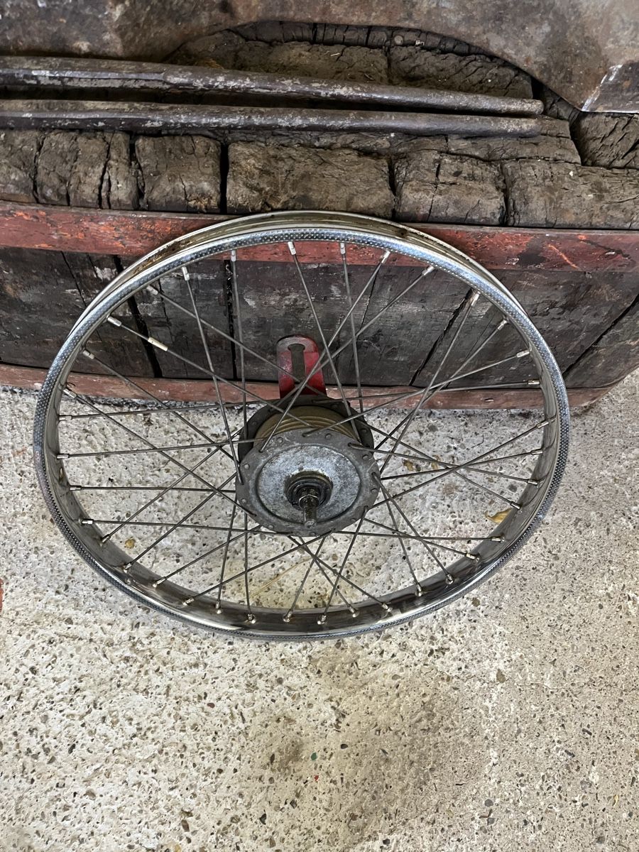 Sachs Pièces pour mobylette: Vorderrad 17" Mofa Sachs – D'occasion à Schwellbrunn par noergeli2009 1