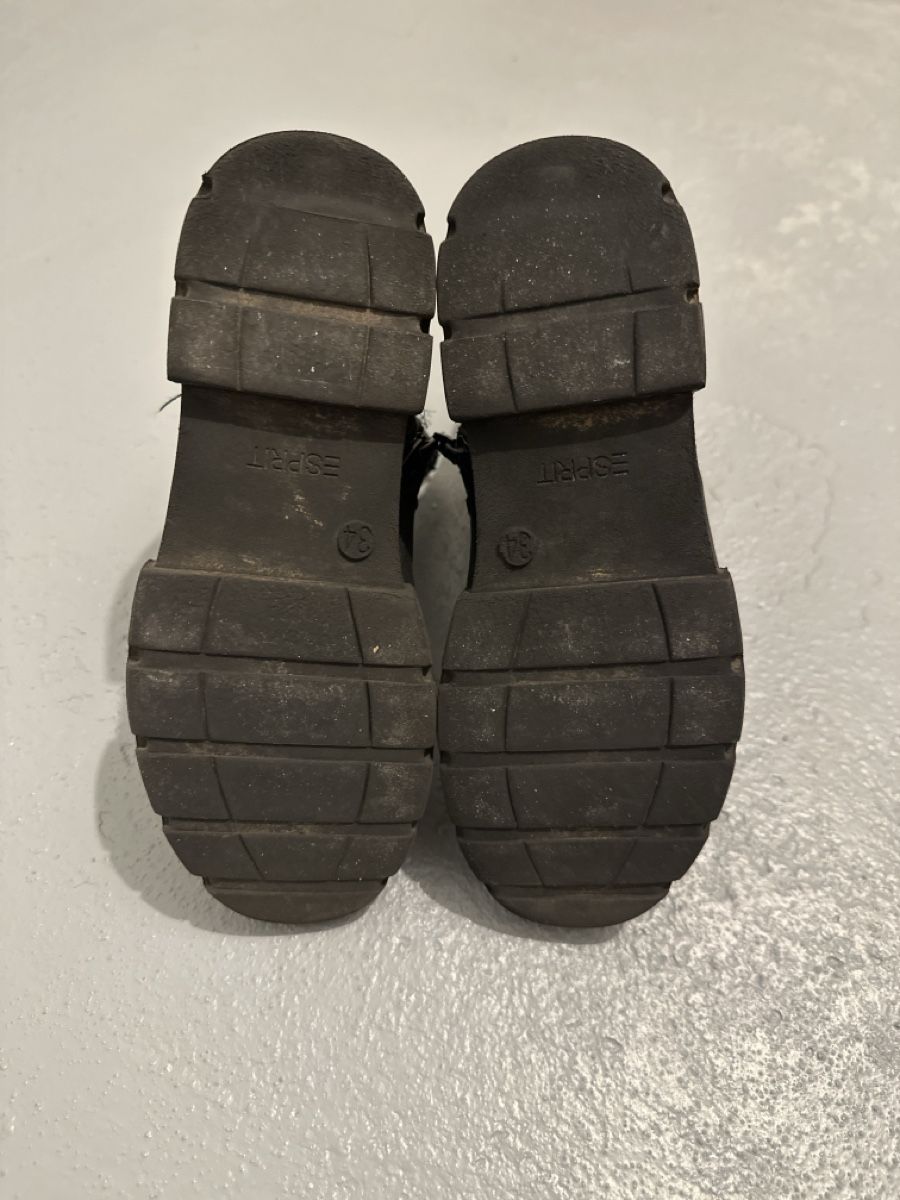 Esprit Schuhe für Jungen: Boots Esprit black leather size 34 good condition – Gebraucht aus Bergdietikon von yongxinluo 1