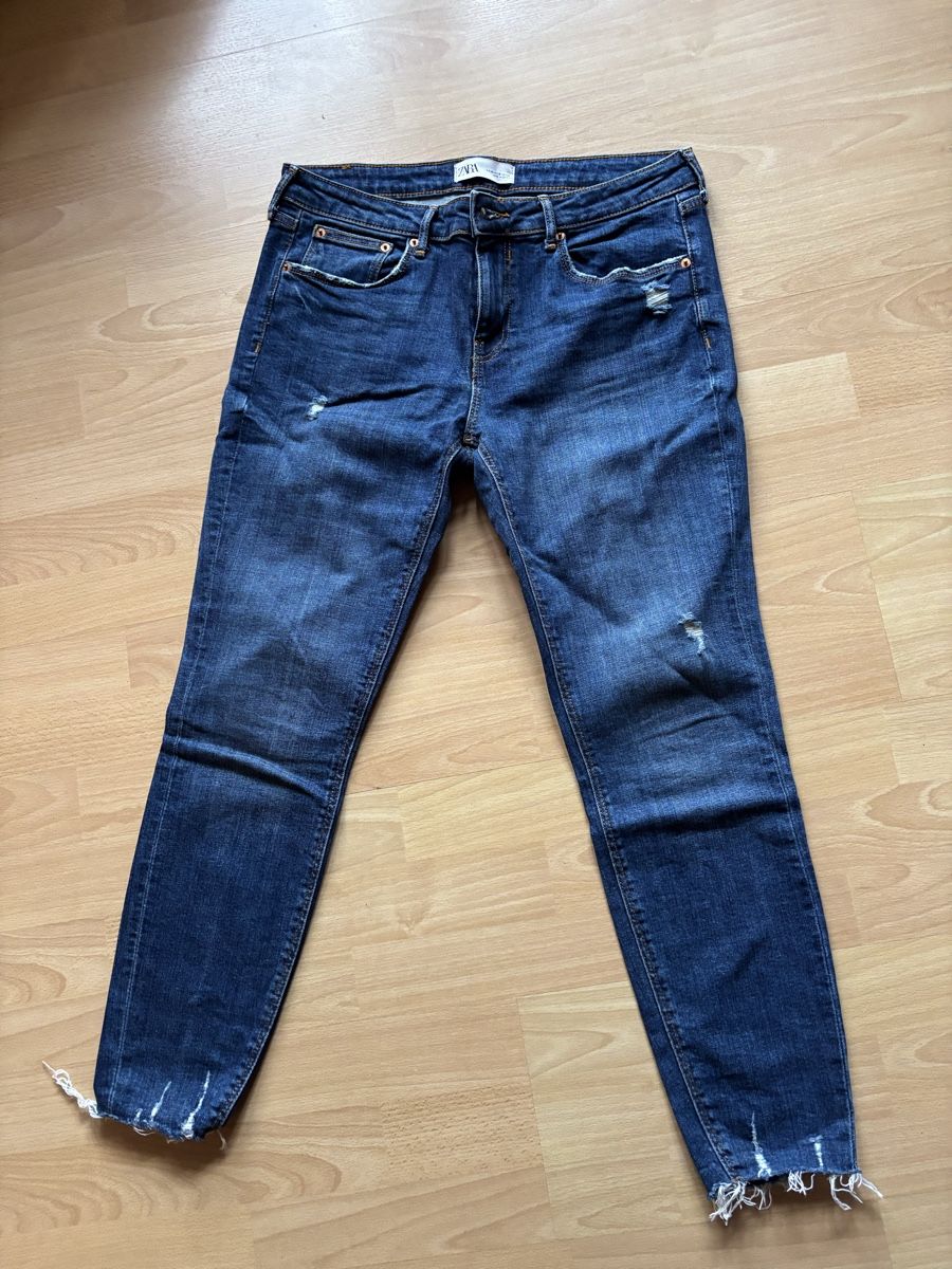 Zara Jeans: Jean Zara taille 42 – Neu (gemäss Beschreibung) aus Dugny (Leytron) von Cel_97