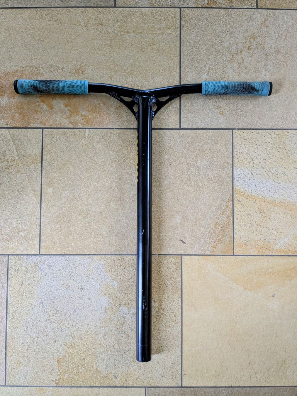 Kickboard: Stunt-Scooter Lenker "HexBar" Schwarz/Gold – Usato da Seuzach venduto da Gajos