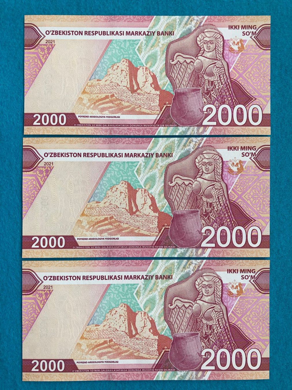 Billets de banque: Usbekistan - 3 x 2000 SO'M - UNC – Neuf avec emballage d'origine à Pfäffikon SZ par Sieben77 2