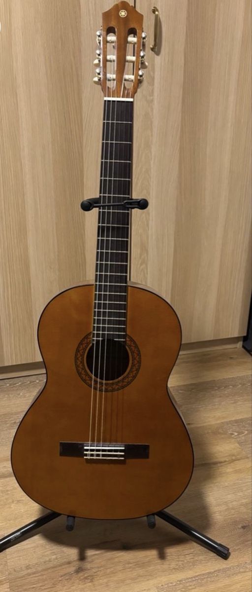 Yamaha Strumenti musicali: Konzertgitarre mit Zubehör – Nuovo (secondo la descrizione) da Muri AG venduto da Rebsah