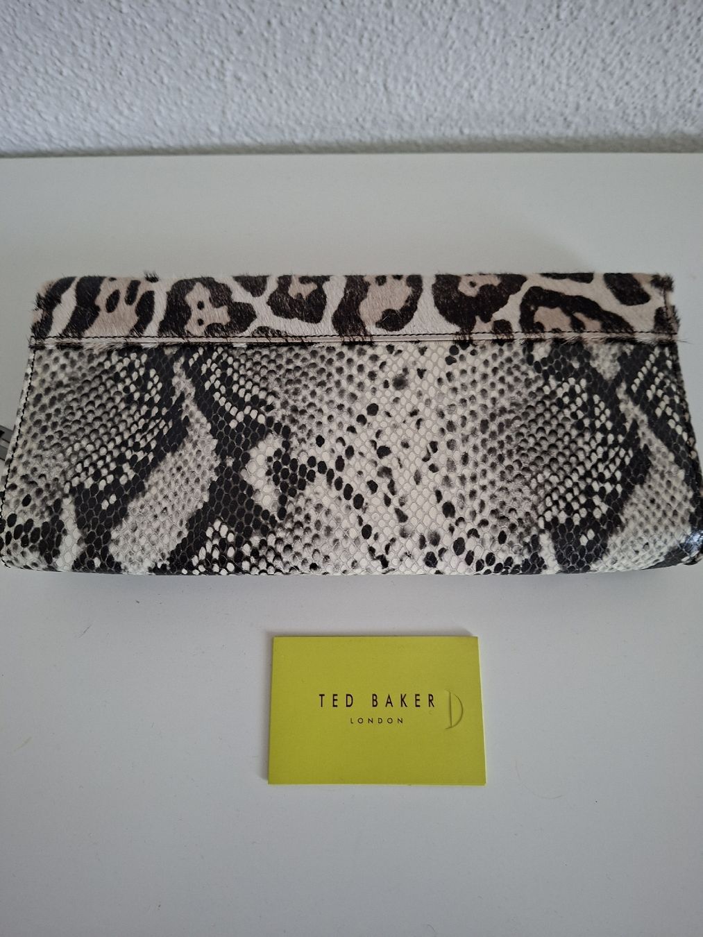 Ted Baker Taschen für Damen: Super Ted Baker Clutch – Neu (gemäss Beschreibung) aus Adliswil von ani_l7ql 1