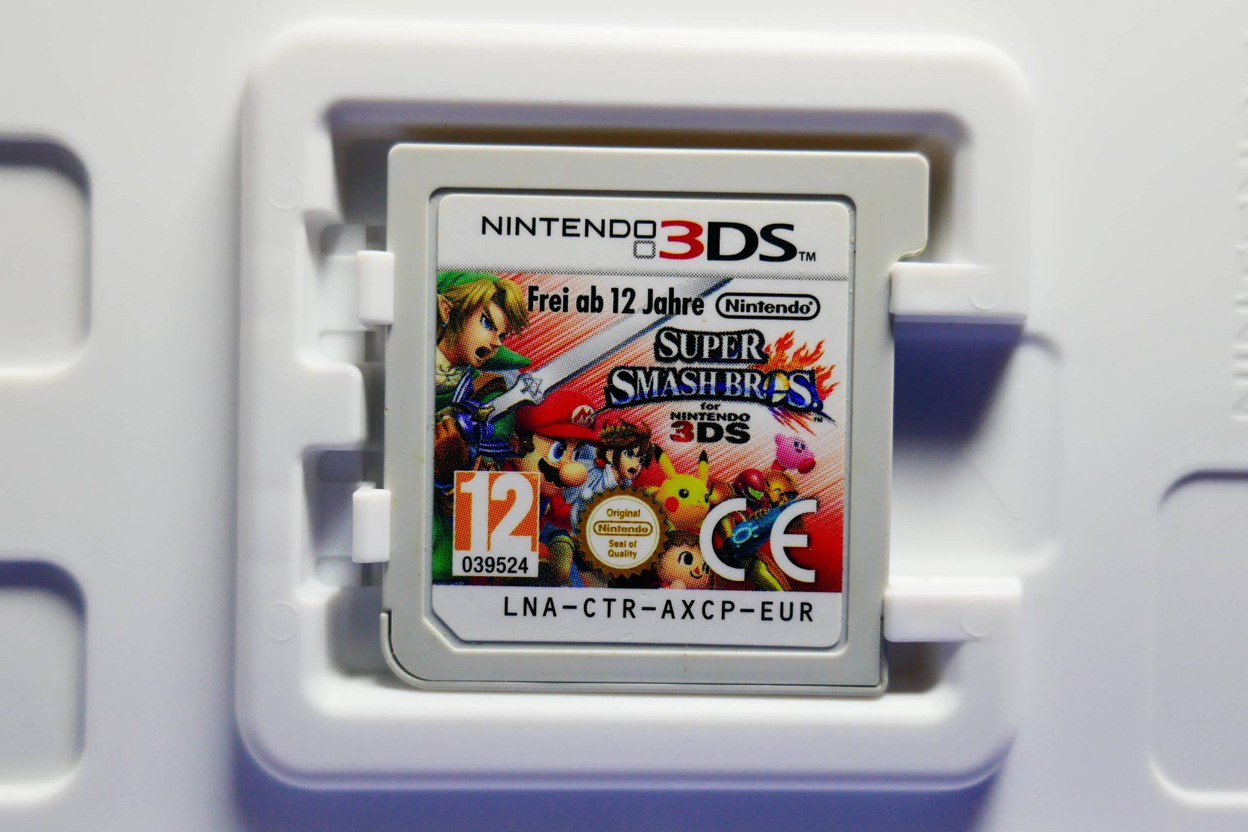 Nintendo Giochi: Super Smash Bros. & VIP - Nintendo 3DS – Usato da Vuarrens venduto da Espace-Retro 2