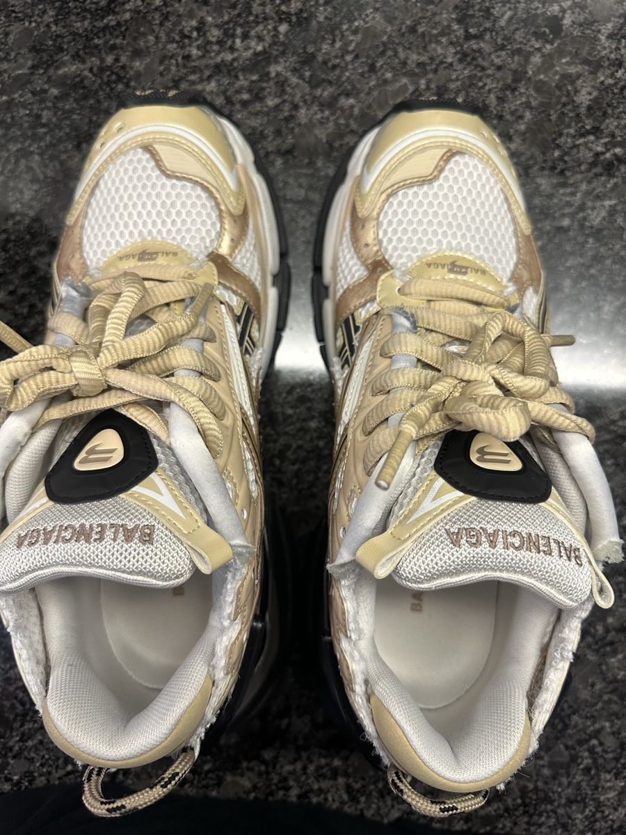 Balenciaga Scarpe da uomo: Balenciaga Runner Sneaker – Nuovo (secondo la descrizione) da Widnau venduto da ces_d8xn 9