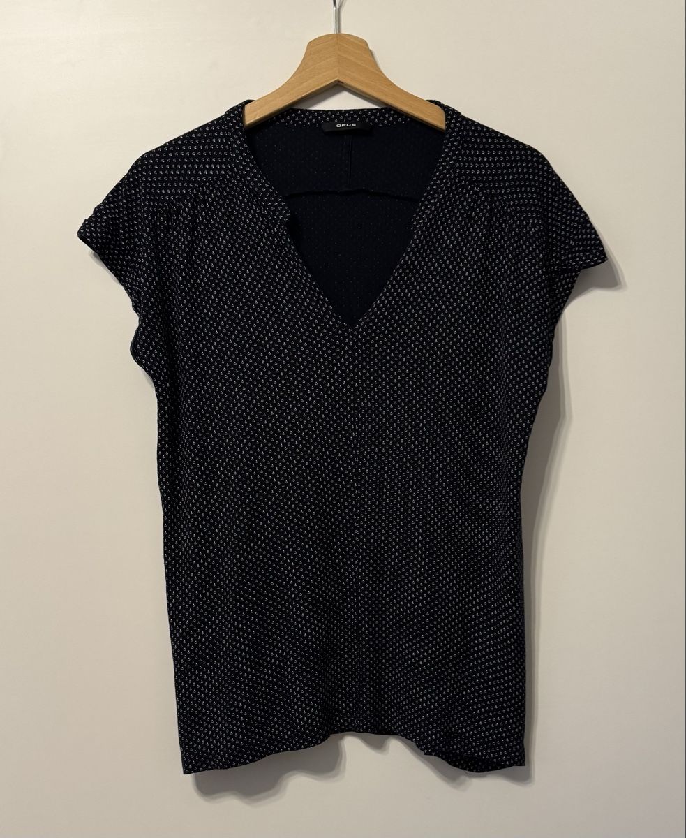 Opus Camicette: Damen Bluse Opus dunkelblau Grösse 40 – Usato da Flumenthal venduto da Krajan